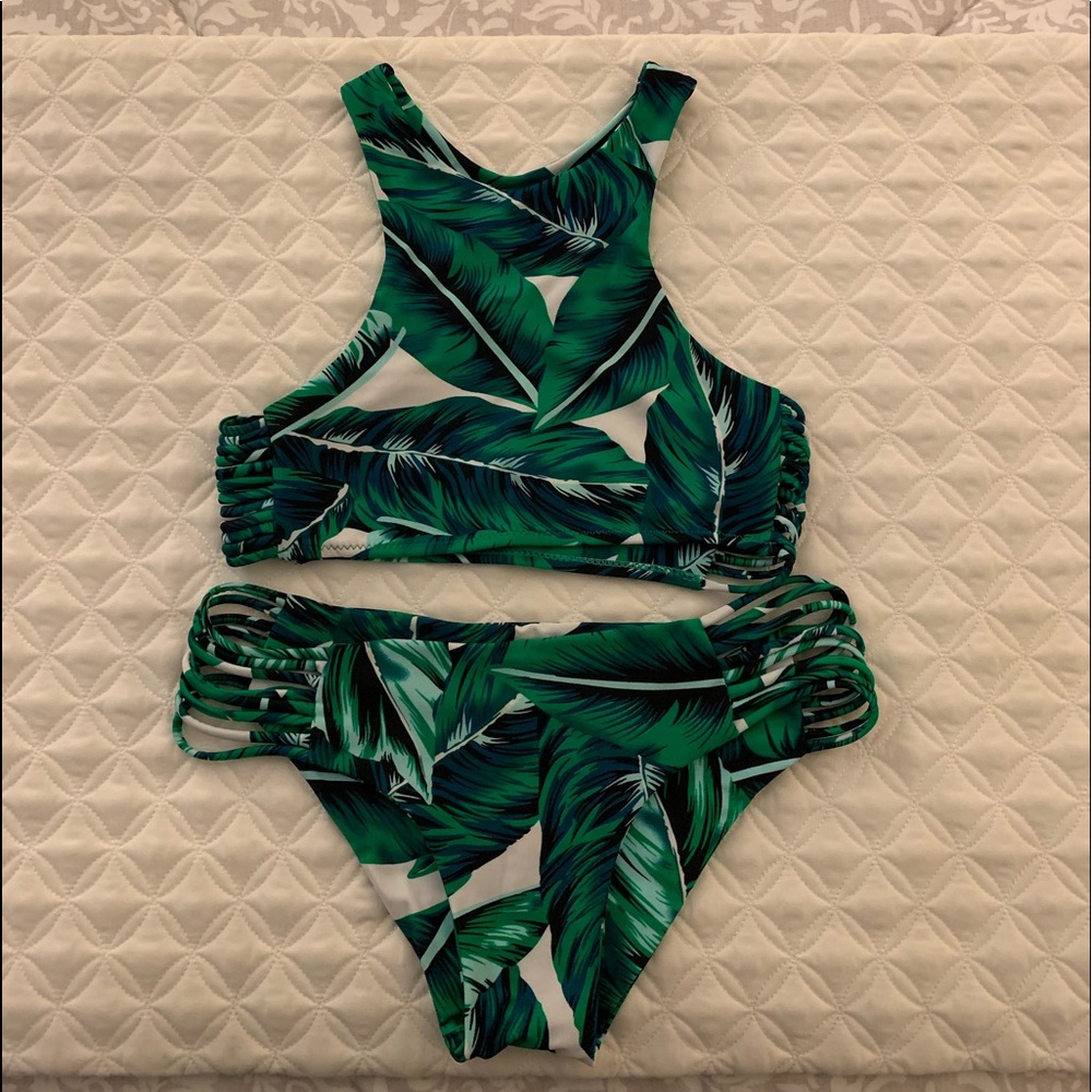 Cupshe palm leaf bikini set